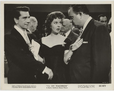 伤心泪尽话当年剧照的剧照