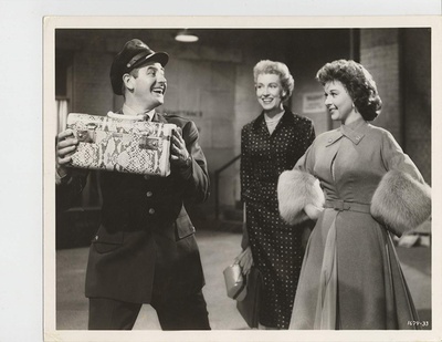 伤心泪尽话当年剧照的剧照