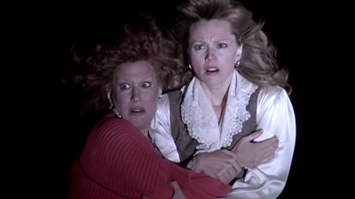 悍妞万里追剧照的剧照