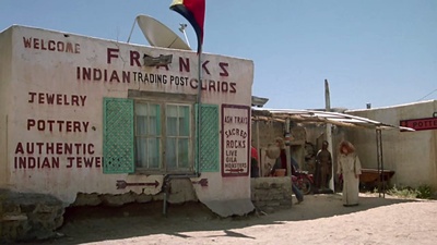 悍妞万里追剧照的剧照