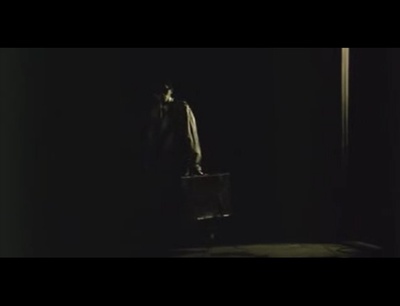 红眼镜剧照的剧照