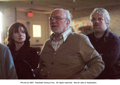 萨维奇一家剧照的剧照