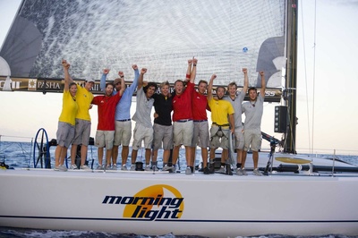 航向晨曦剧照的剧照