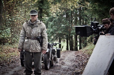 抵抗剧照的剧照