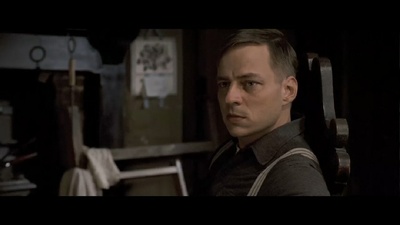 抵抗剧照的剧照