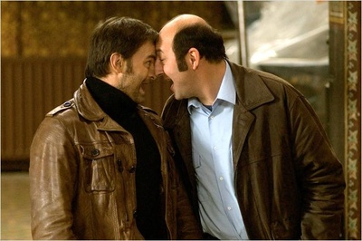 保护和服务剧照的剧照