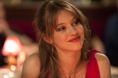 相拥一家亲剧照的剧照