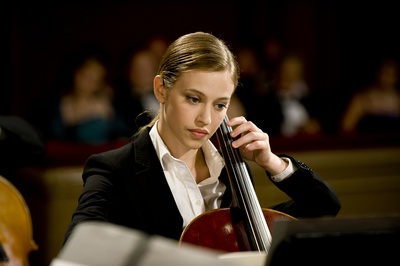 相拥一家亲剧照的剧照
