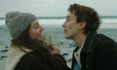 匍匐前进剧照的剧照