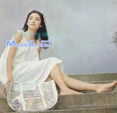 幽兰在雨中剧照的剧照