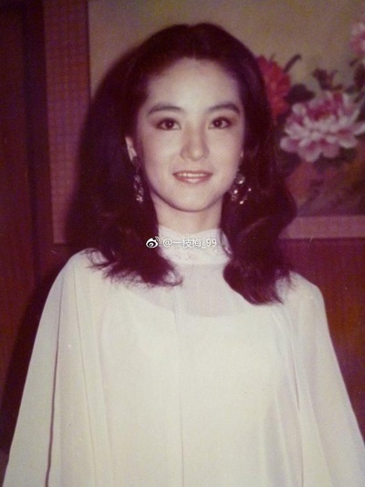 幽兰在雨中剧照的剧照