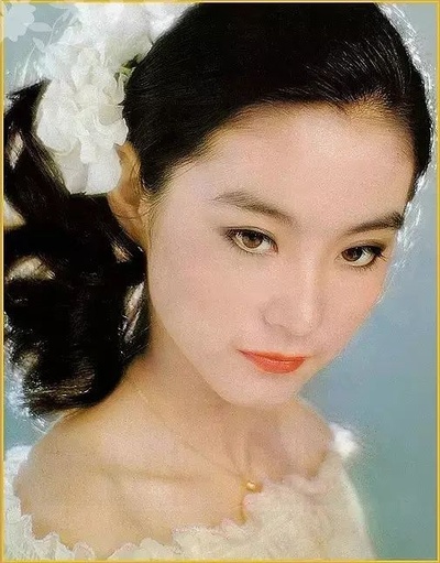 幽兰在雨中剧照的剧照