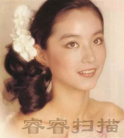 幽兰在雨中剧照的剧照