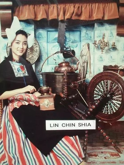 幽兰在雨中剧照的剧照