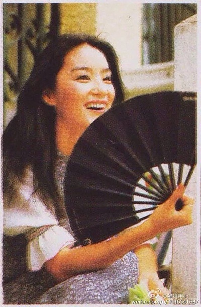 幽兰在雨中剧照的剧照