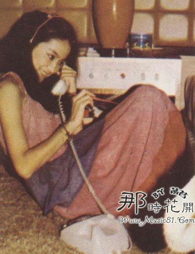 幽兰在雨中剧照的剧照