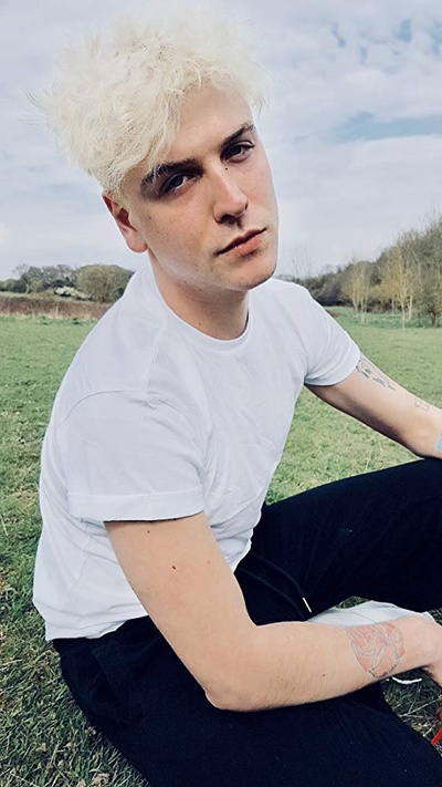 Caught in a Landslide剧照的剧照