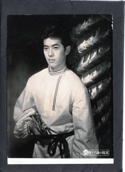 四十八岁的抵抗剧照的剧照