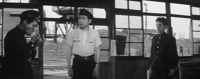 裸的太阳剧照的剧照