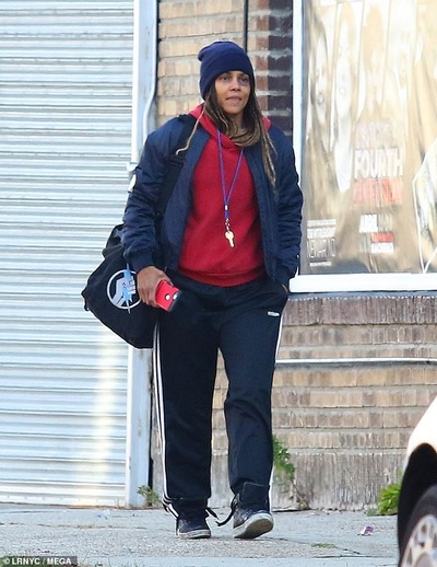 伤痕累累剧照的剧照