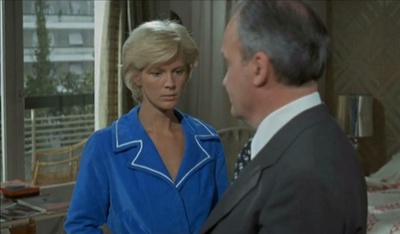 推上断头台剧照的剧照