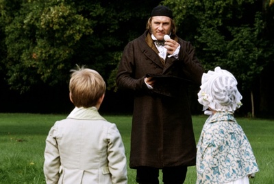 夏蓓尔上校剧照的剧照