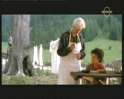 异国寻母剧照的剧照