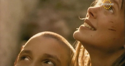 异国寻母剧照的剧照