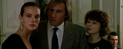 你不配她剧照的剧照