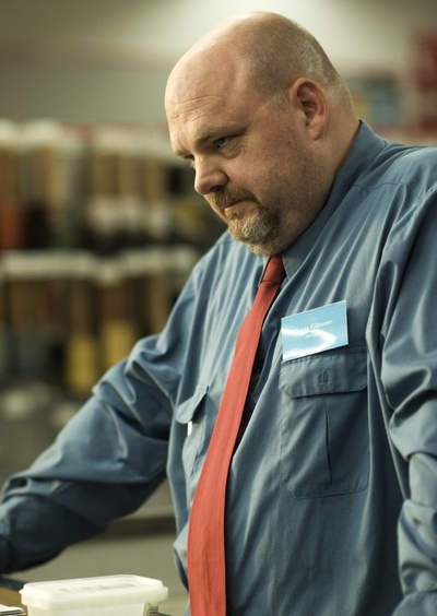 森林里的男人剧照的剧照