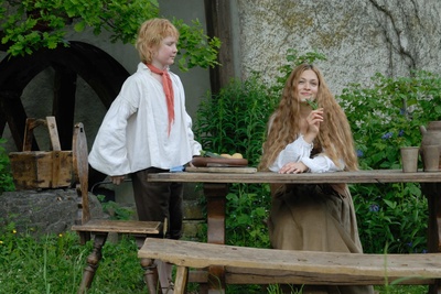 侏儒怪剧照的剧照