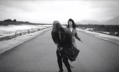 痛苦的大地剧照的剧照