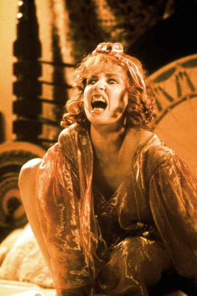 惊情四百年剧照的剧照