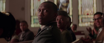 隐藏人物剧照的剧照