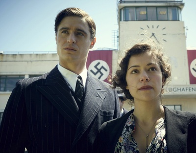 金衣女人剧照的剧照