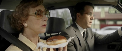 金衣女人剧照的剧照