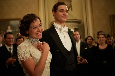 金衣女人剧照的剧照