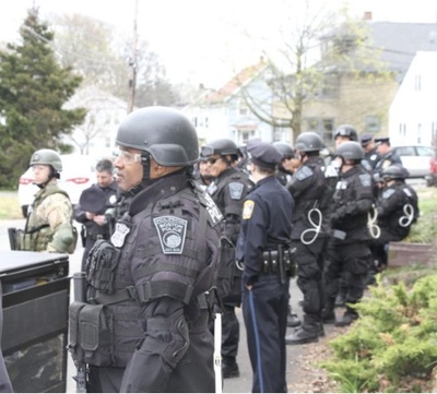 爱国者日剧照的剧照