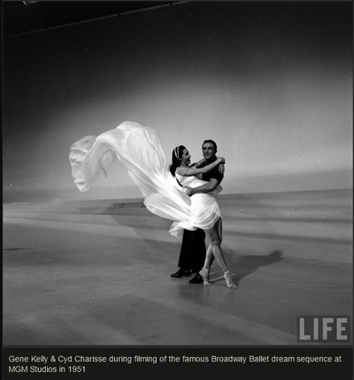 雨中曲剧照的剧照