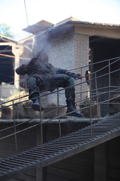 狙击时刻剧照的剧照