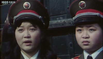 穿校服的小兵剧照的剧照