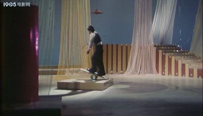 穿校服的小兵剧照的剧照