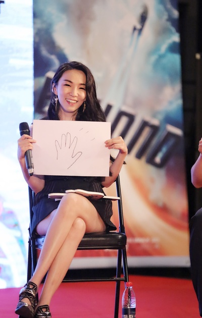 星际迷航3：超越星辰剧照的剧照