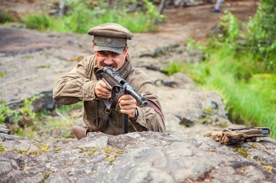 这里的黎明静悄悄剧照的剧照