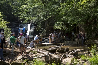 林中漫步剧照的剧照