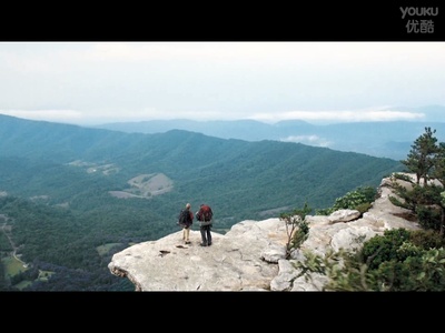 林中漫步剧照的剧照