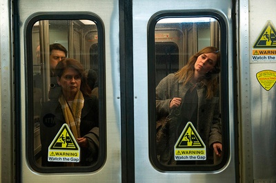 火车上的女孩剧照的剧照