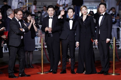 不汗党剧照的剧照