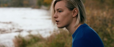 她唇之下剧照的剧照