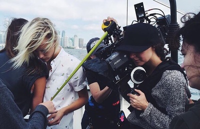 她唇之下剧照的剧照